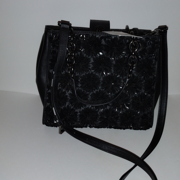 Michael kors purse - Picture 4 of 9
